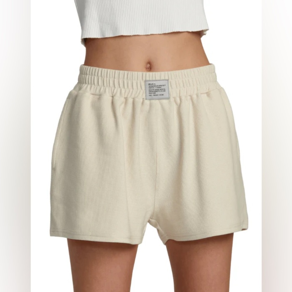 NWOT RVCA Womens Sofie Waffle Short Cream Beige Relaxed Fit size Small